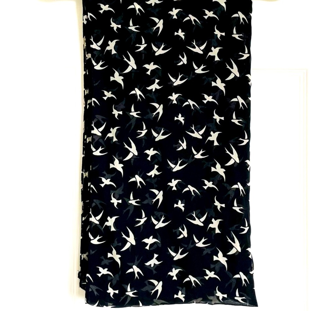 Beach accessories. Scarf/sarong